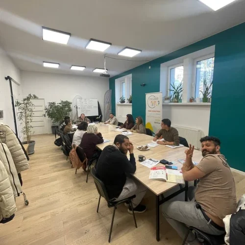 photo_5886718460237563382_y_1